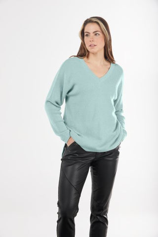 Ribbed Vee Lounge Pullover