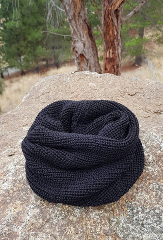 Mongrel Tasmanis Neck Warmer