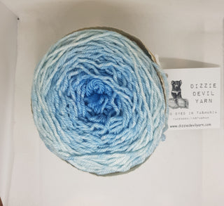 Gradient Cake 8Ply